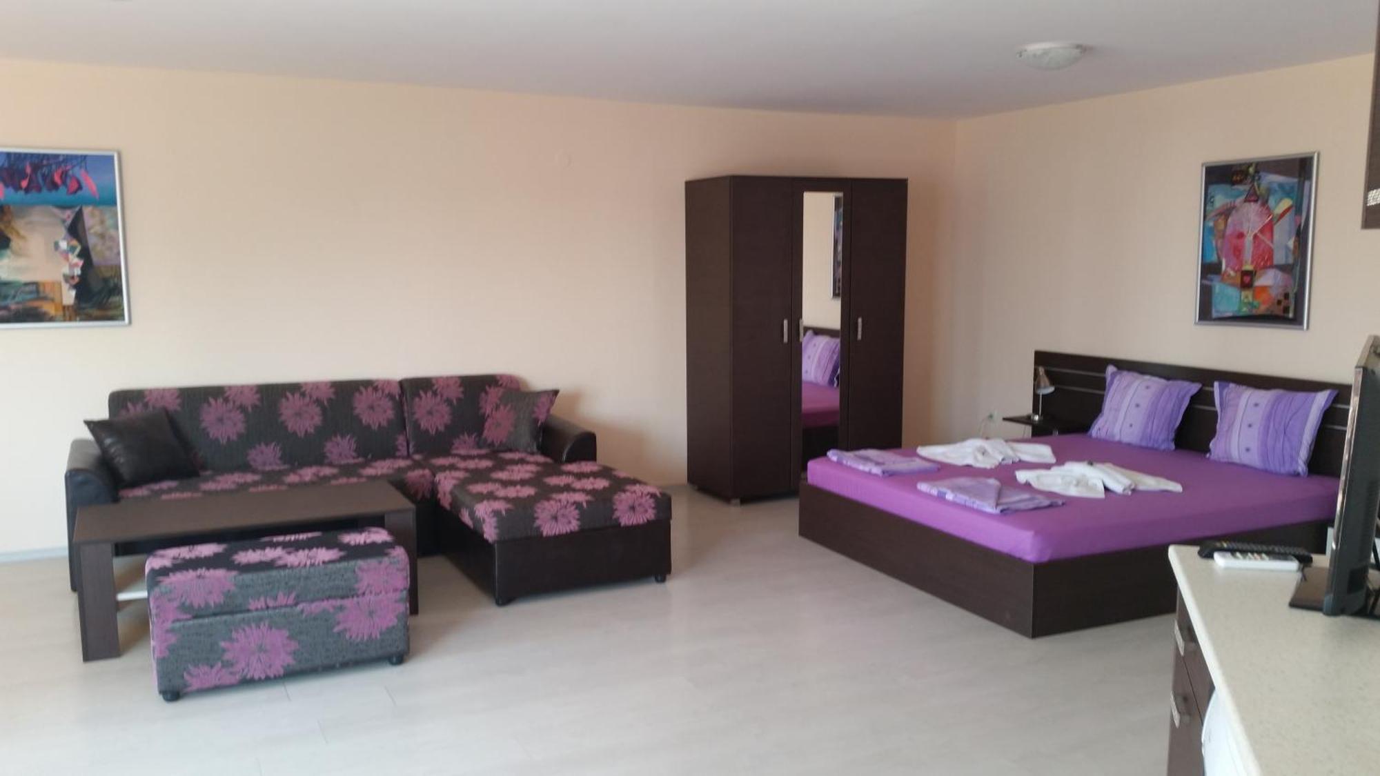Rose Garden Omax Apartments Pantai Sunny Ruang foto