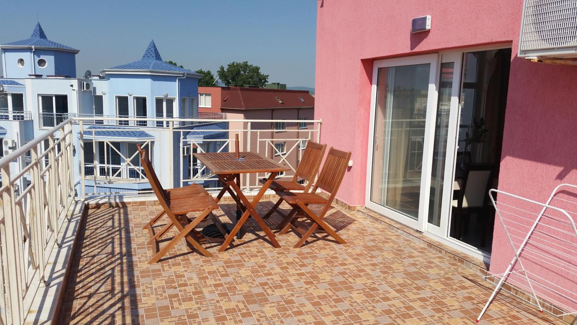 Rose Garden Omax Apartments Pantai Sunny Ruang foto