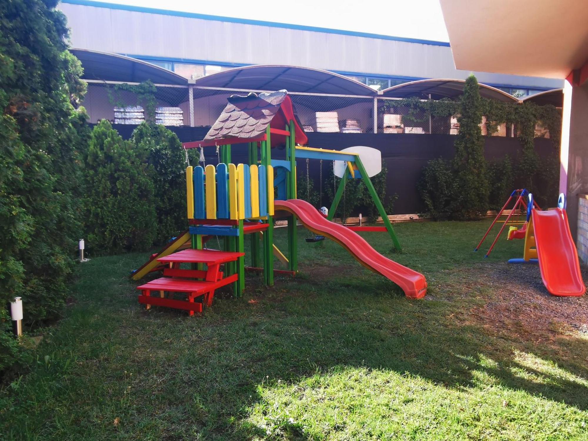 Rose Garden Omax Apartments Pantai Sunny Bagian luar foto