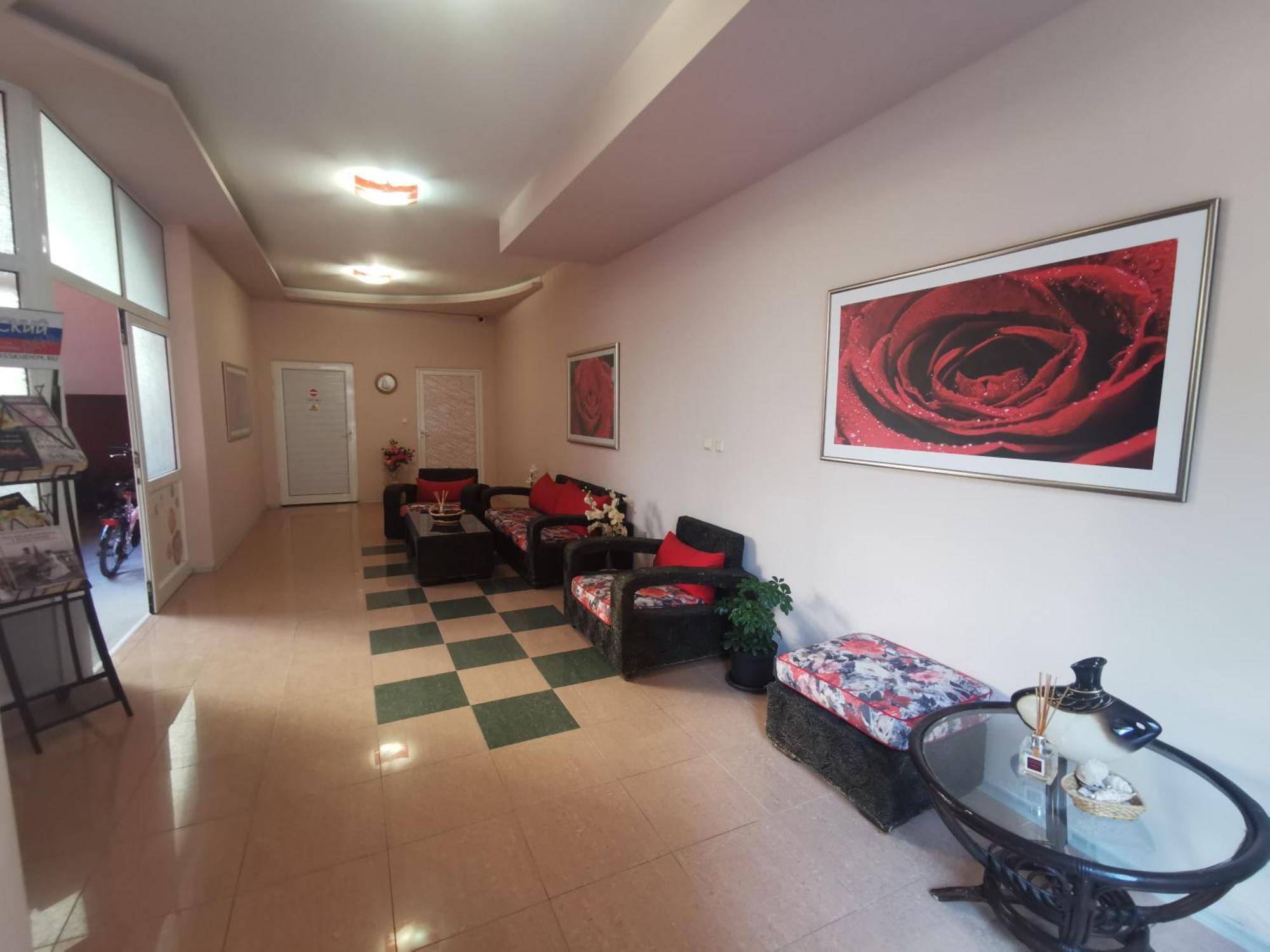 Rose Garden Omax Apartments Pantai Sunny Bagian luar foto