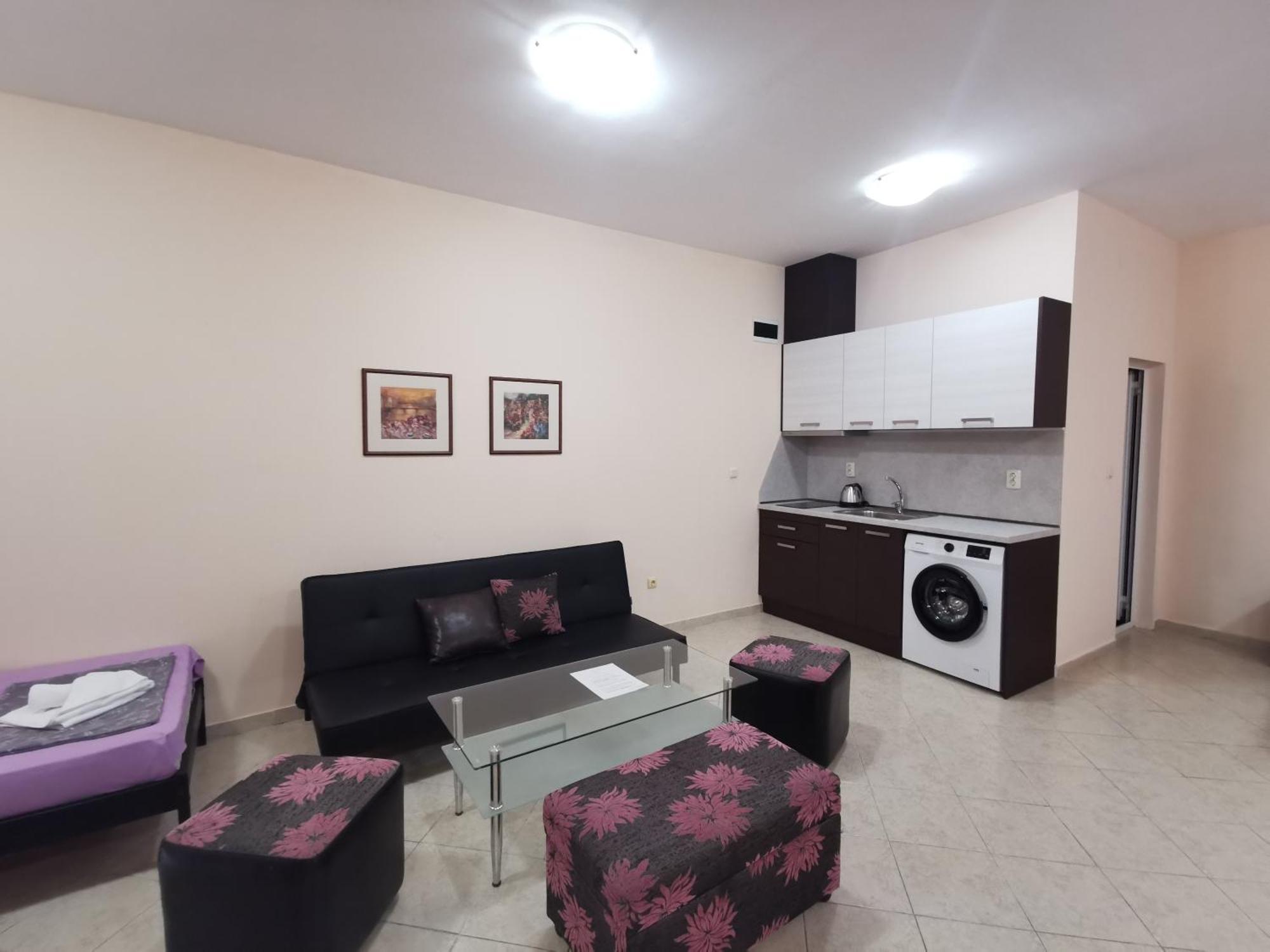 Rose Garden Omax Apartments Pantai Sunny Bagian luar foto