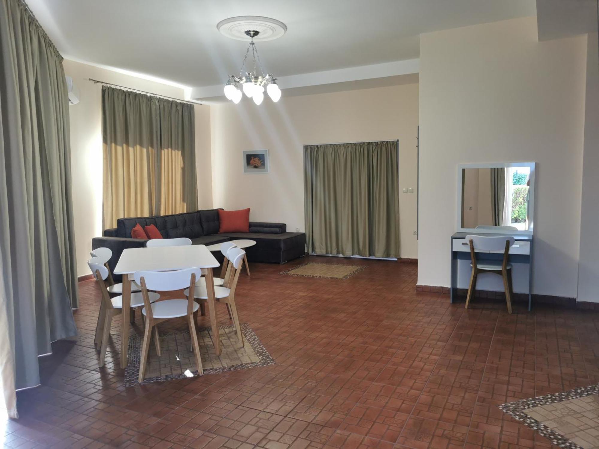 Rose Garden Omax Apartments Pantai Sunny Bagian luar foto